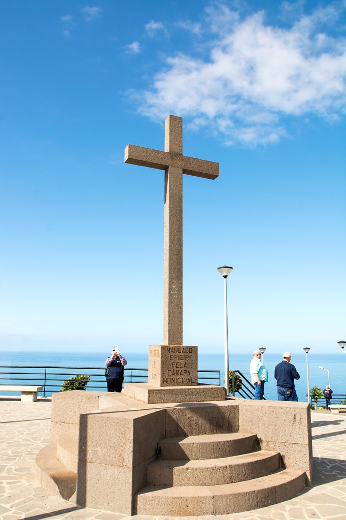Cross with ocean