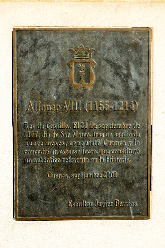 Statue plaque