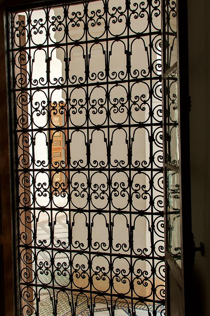 Pretty window screen