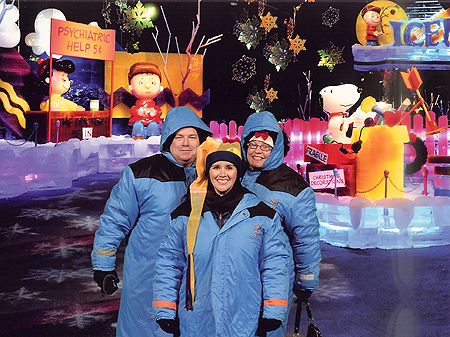 ICE! Gaylord Texan Charlie Brown Christmas sager.org