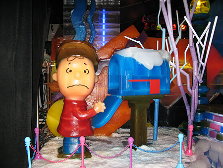 ICE! Gaylord Texan Charlie Brown Christmas sager.org