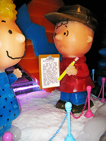 ICE! Gaylord Texan Charlie Brown Christmas sager.org