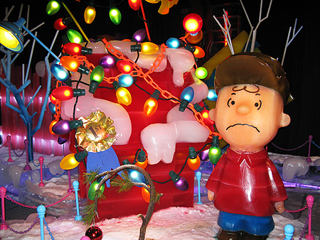 ICE! Gaylord Texan Charlie Brown Christmas sager.org