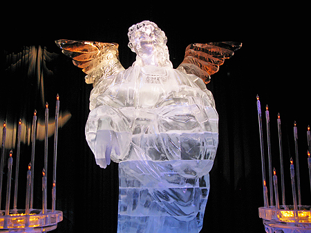 ICE! Gaylord Texan Charlie Brown Christmas angel sager.org