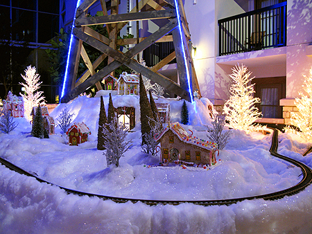 ICE! Gaylord Texan Charlie Brown Christmas sager.org