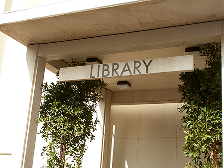 Community Library Paramount