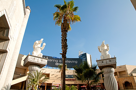 Hollywood Boulevard mall