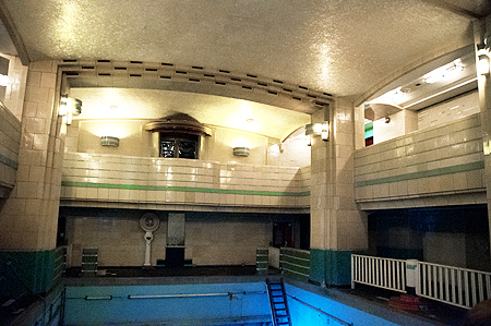 Queen Mary Pool