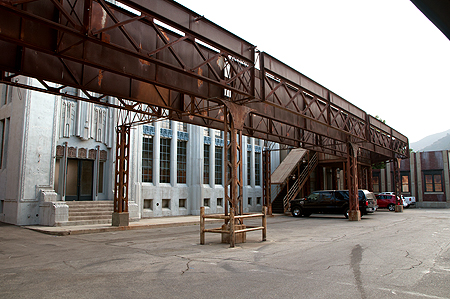 Gotham City Set Warned Brothers