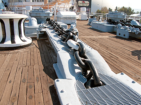 Anchor chain queen mary