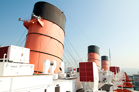 Queen Mary smokestacks
