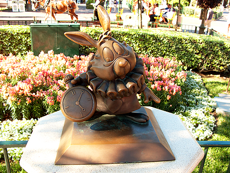 Disneyland Alice in Wonderland