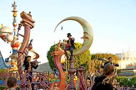 Disneyland Mary Poppins Parade