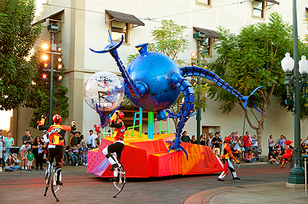 Disney The Incredibles Pixas Parade