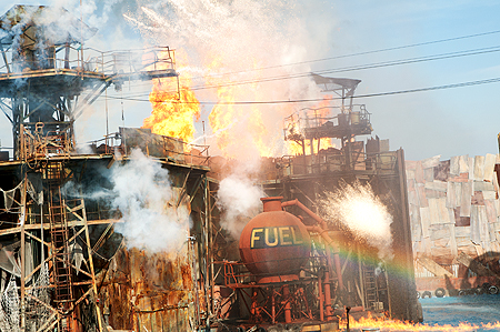 Waterworld stunt show explosions Universal Studios