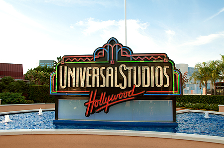 UNiversal Studios Sign