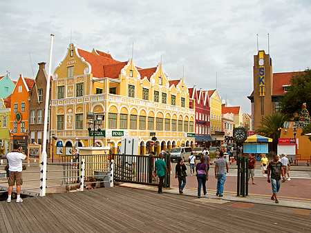 Curacao shopping