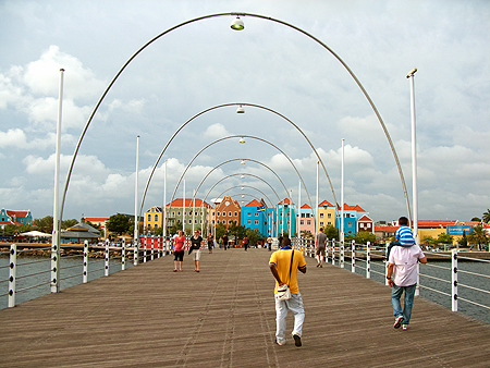Curacao pontoon bridge