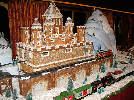 Noordam cruise gingerbread house