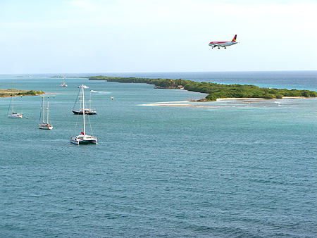Aruba airport cruise