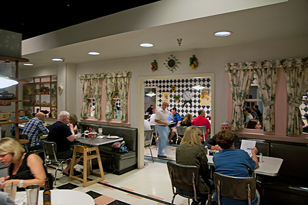 Hollywood Studios 50s Prime Time Diner