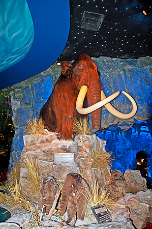 Downtown Disney T-Rex Mammoth